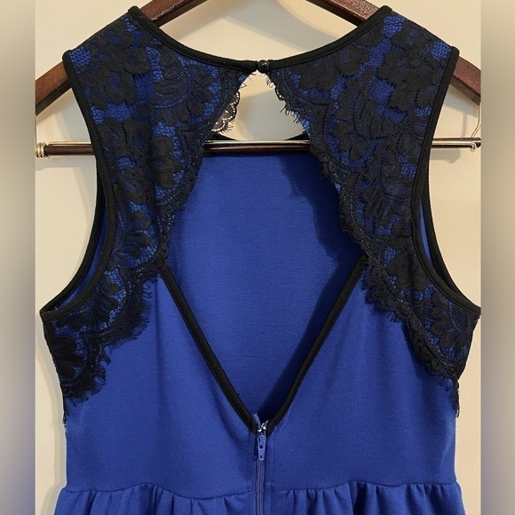 YA LOS ANGELES Women’s Fit & Flare Blue Lace Mini Sleeveless Dress Juniors L - Picture 9 of 16